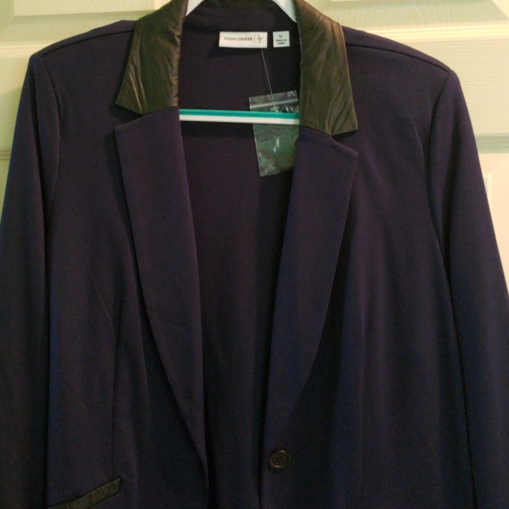Clothes - Picture 2 of 3
